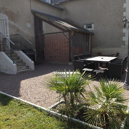 Le Domaine du Cerf - Gites et nature Saint-Ouen-les-Vignes Extérieur photo